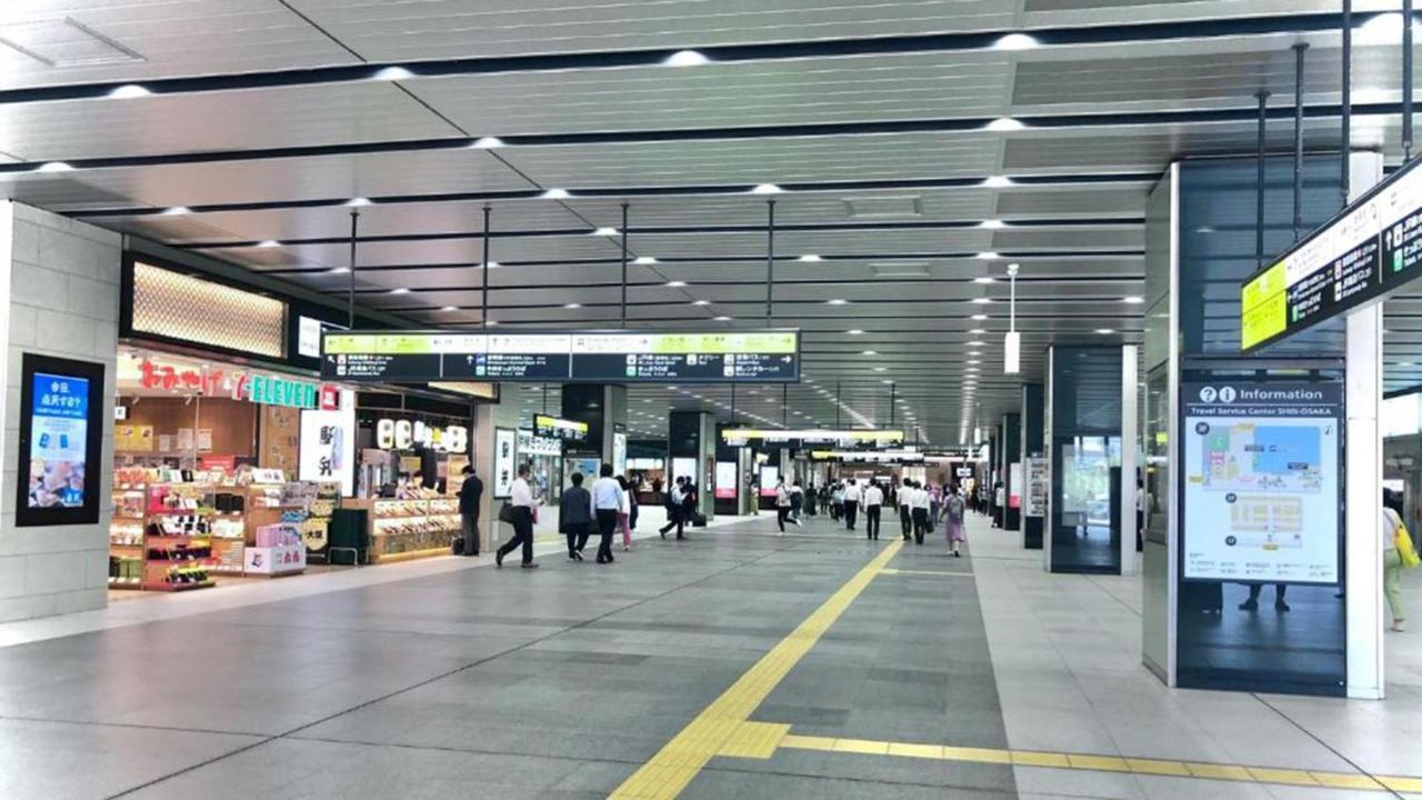 Toyoko Inn Shin-Osaka Chuo-Guchi Shinkan מראה חיצוני תמונה