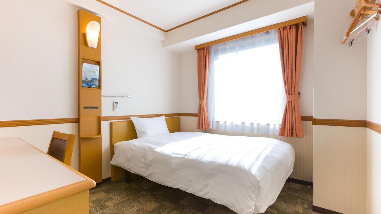 Toyoko Inn Shin-Osaka Chuo-Guchi Shinkan מראה חיצוני תמונה
